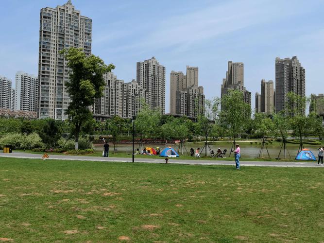 韵湖公园 科技与自然交融的城市绿洲
